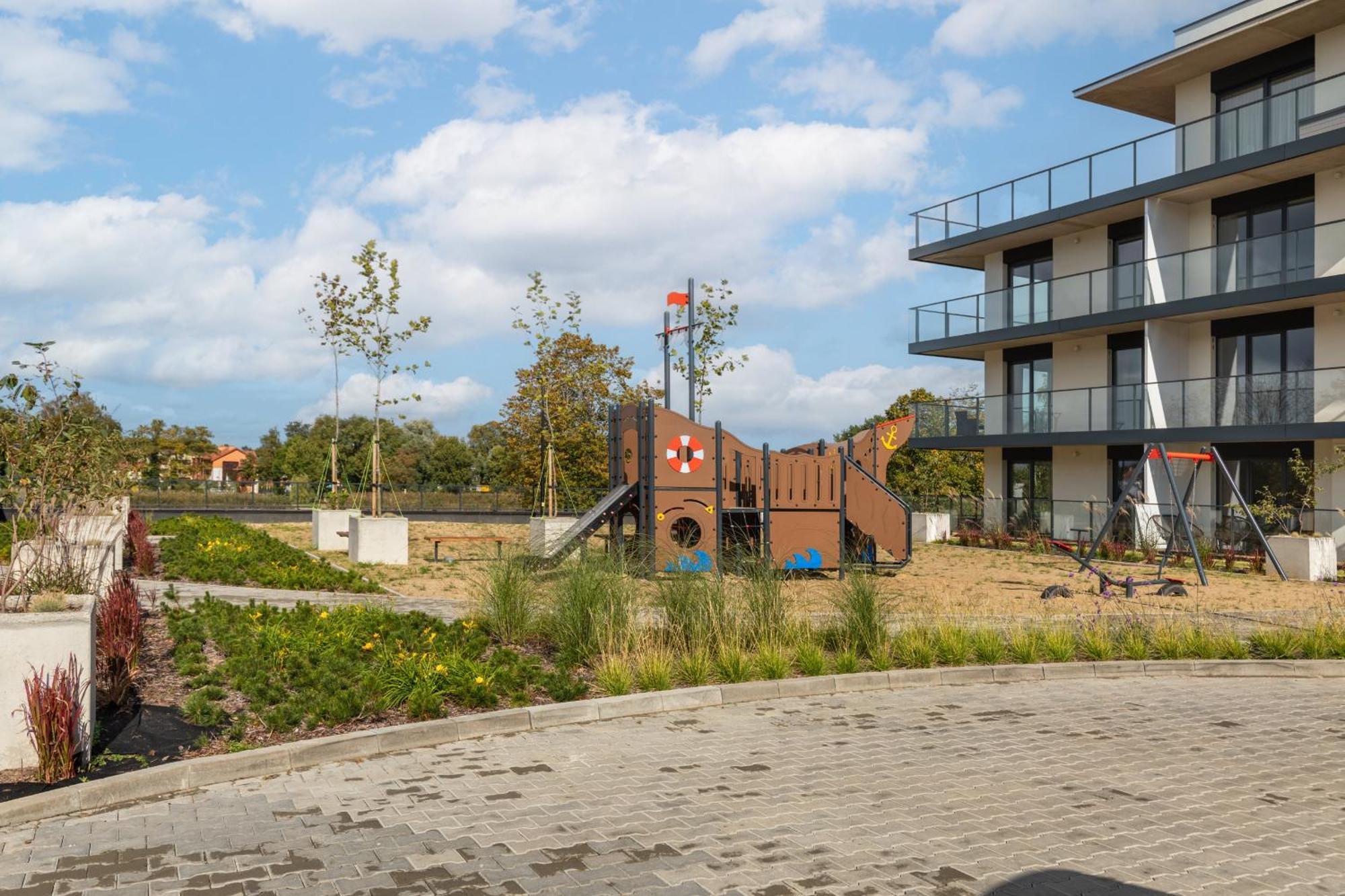 Lux Wellness Resort Apartments By The River By Renters Prestige Dziwnów Екстериор снимка